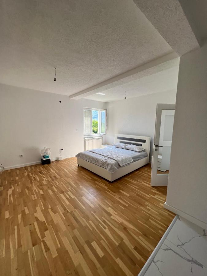 Duca Apartmani พลาฟ ภายนอก รูปภาพ
