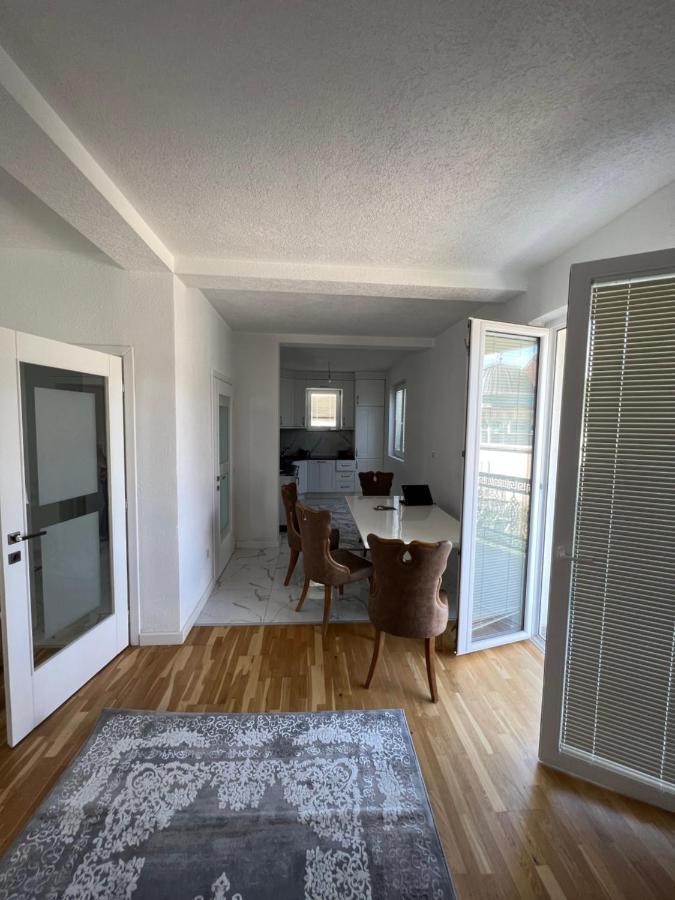 Duca Apartmani พลาฟ ภายนอก รูปภาพ