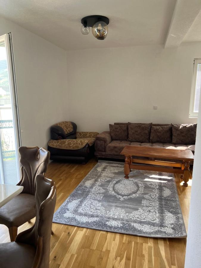 Duca Apartmani พลาฟ ภายนอก รูปภาพ